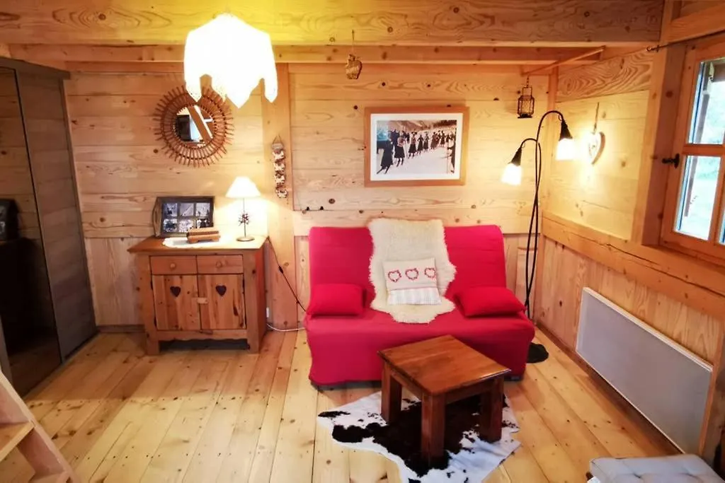 Au Petit Chalet Avec Son Spa - Escapade En Amoureux ! Cruet 0*,  France