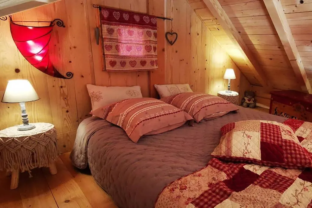 Au Petit Chalet Avec Son Spa - Escapade En Amoureux ! Cruet