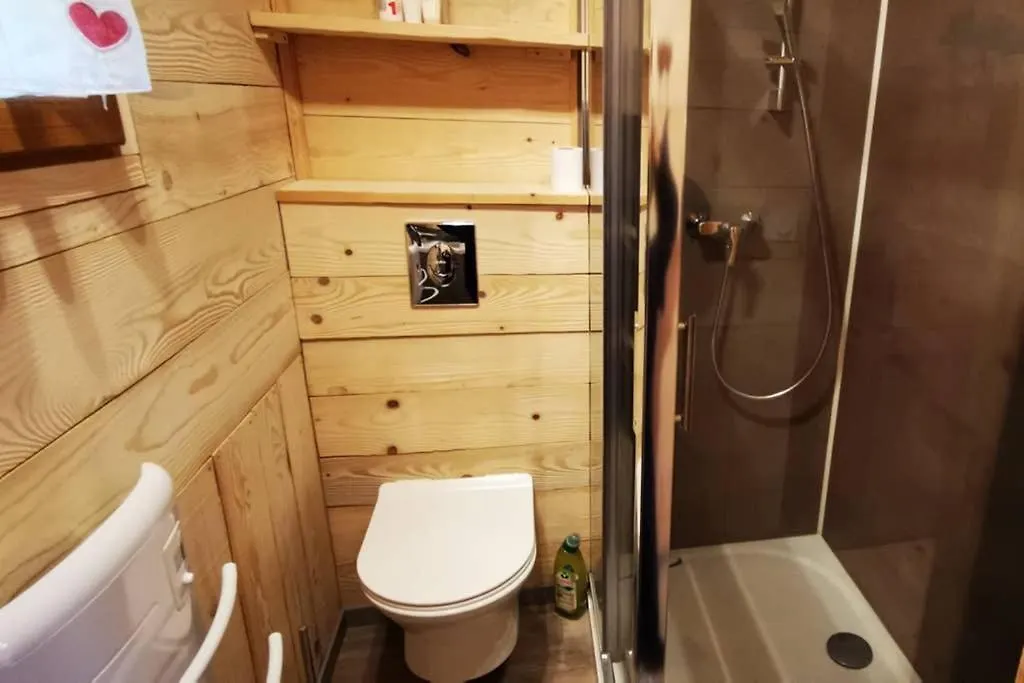 Au Petit Chalet Avec Son Spa - Escapade En Amoureux ! Cruet