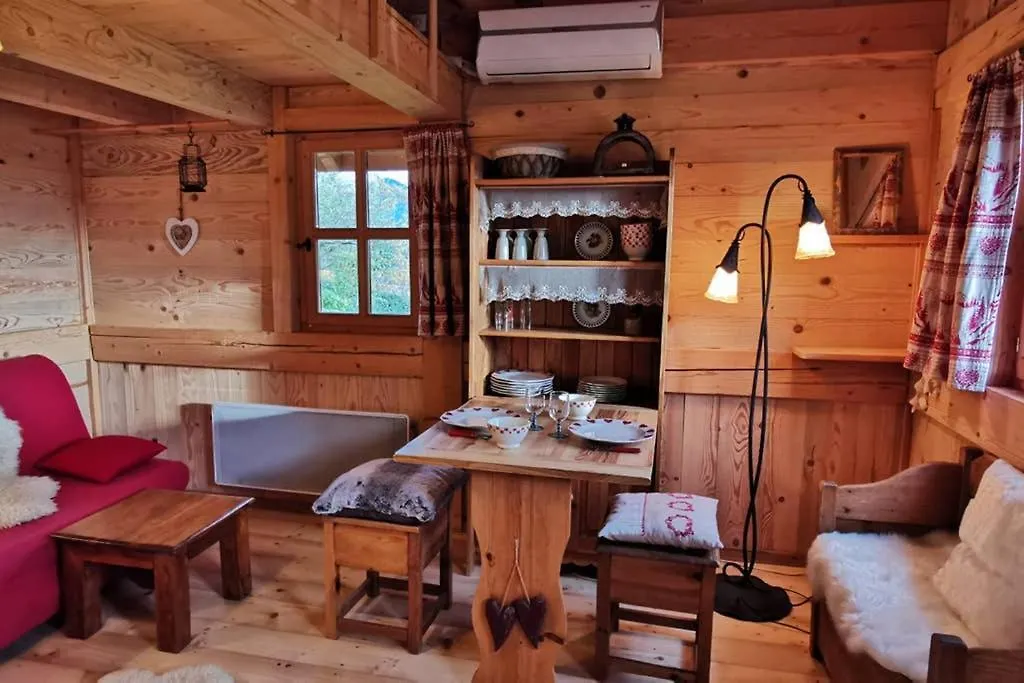 Au Petit Chalet Avec Son Spa - Escapade En Amoureux ! Cruet 法国